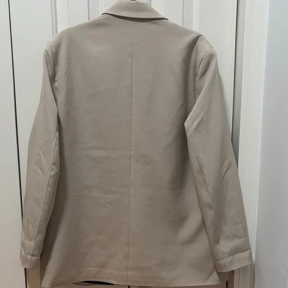 Classic Beige Women's Blazer - Picture 7 of 7